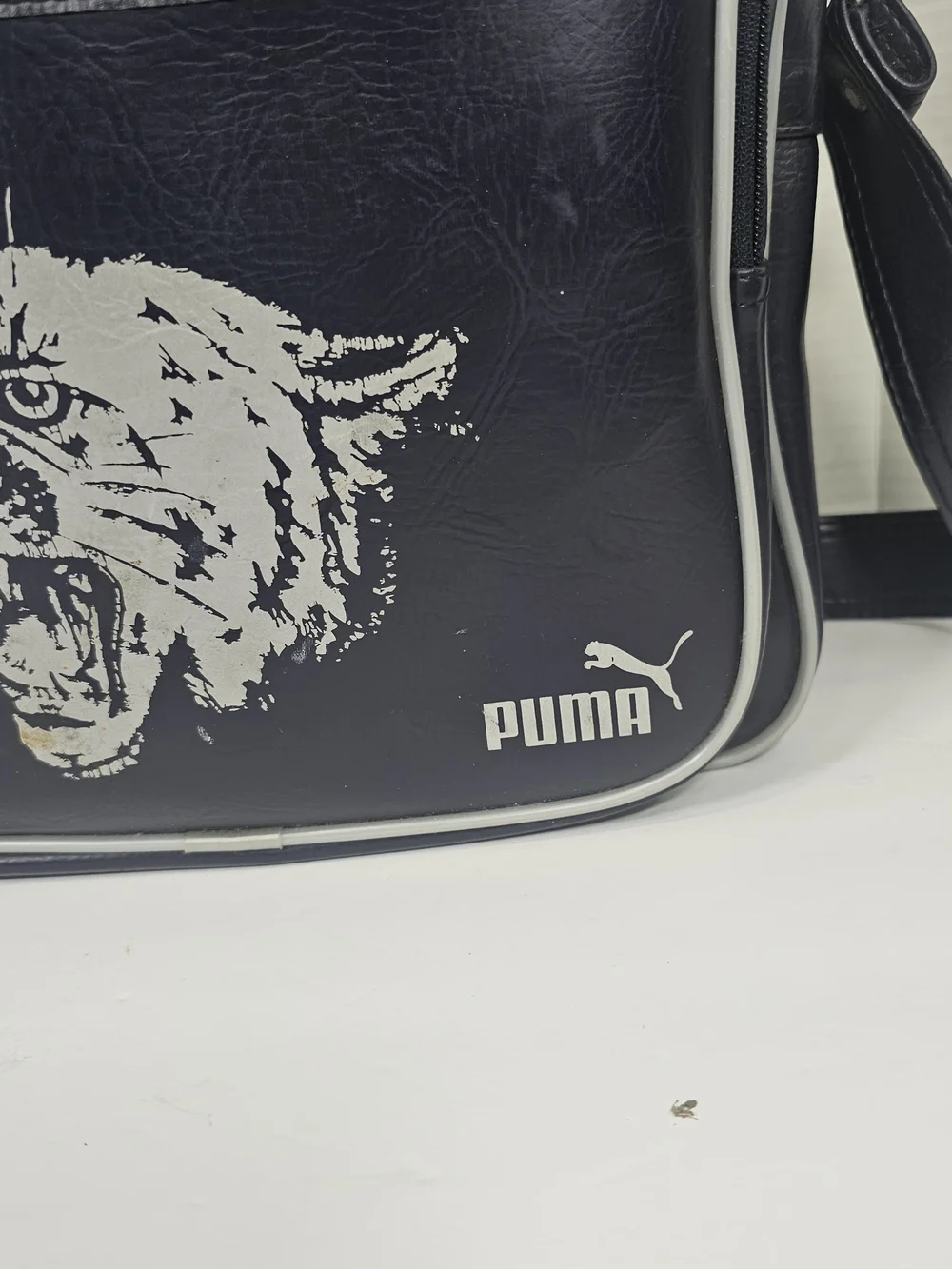 VTG PUMA Crossbody Bag Navy Blue 90’s Y2K Retro Vinyl Puma Logo